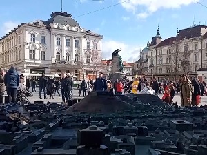 Српски језик на Универзитету у Љубљани Српски језик на Универзитету у Љубљани