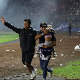 Најмање 174 особе погинуле на стадиону у Индонезији