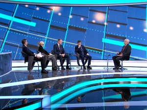 Таковска 10: Спољна политика Србије између чекића Запада и наковња Истока