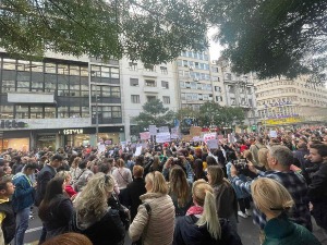 Нови протест испред редакције "Информера"