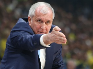 Обрадовић: Не занима ме пасош, већ како ко тренира