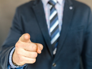 Имате ужасног шефа, да ли бисте га заменили управљачким алгоритмом