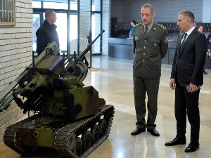 Стефановић: Почиње производња домаћег дрона "пегаз"