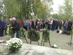 Обележена годишњица стрељања цивила у Драгинцу и Краљеву