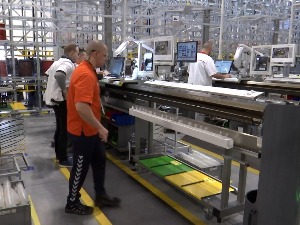 Зашто су примања у Јабланичком и Пчињском округу, и поред бројних страних инвестиција, мања него у осталим крајевима Србије?  