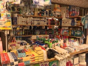 На пијацу по козметику – на тезгама јефтиније и до три пута