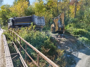 Аранђеловац, инспектори затекли камион како истоварује отпадни муљ у Кубршницу