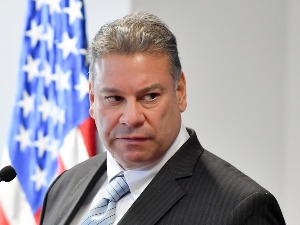 Ескобар: Рок за пререгистрацију треба да се одложи за још 10 месеци