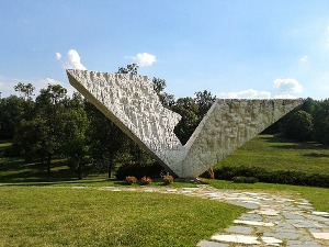 Дан о коме се с тугом говори - годишњица стрељања недужних цивила у Шумарицама 