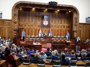 Настављена седница Народне скупштине, посланици о амандманима на измене Закона о министарствима