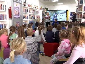 Чачак: "Арчи, пас који воли књиге"