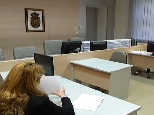 Судови затрпани масовним тужбама - ко добија, а ко је све на губитку