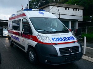 Сударили се aмбулантно возило и аутомобил у Београду, има повређених