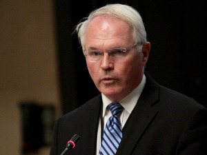 Хил: Повлачење Срба из институција на КиМ није решење, позивамо Приштину да поштује своје обавезе