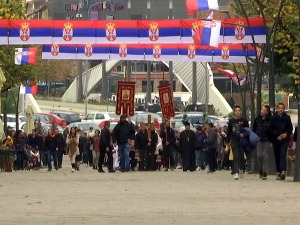 Литије за градску славу у Косовској Митровици, владика Теодосије: Важно да будемо сложни и јединствени