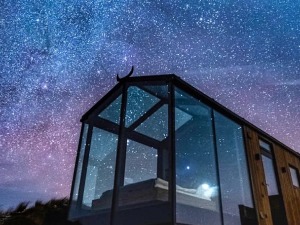Spavanje pod zvezdama na Islandu