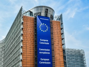 Европска комисија деблокира средства за Мађарску у износу 14,7 млрд евра