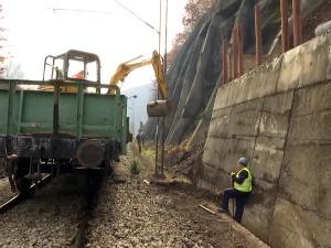 На деоници барске пруге при крају радови на осигурању стене због опасности од обрушавања