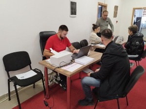 Почело потписивање уговора са Србима који су напустили институције на КиМ