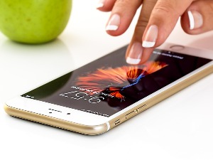 Шта се на Фејсбук-профилима мења од првог децембра