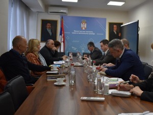 Ружић са синдикатима о Радној групи за превенцију насиља у школама