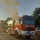 Gorele barake u Bloku 70, požar gasilo 17 vatrogasaca