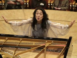 Мицуко Учида свира Моцарта 