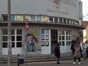 Нови случај вршњачког насиља, ученик гимназије у Нишу напао другара на великом одмору