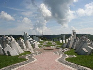 Селаковић на Кадињачи: Положили су своје животе у име вишег циља