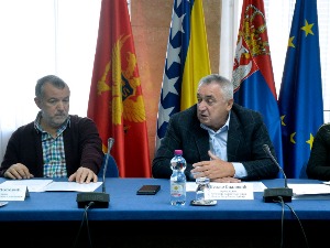 У мртвачницама широм региона више од 4.000 тела, најважнија њихова идентификација