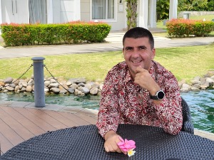 Параћинцу одштета због изгубљеног пртљага променила живот – живи свој сан у Индонезији