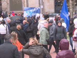 Протест просветара у Београду: Тражимо оштар обрачун са насиљем у школама