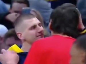 Џокер и Боби у епизоди "Три пољупца хоћу ја"