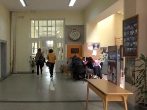 Наставницима везане руке, ноге и очи - да ли родитељи одговарају за понашање деце