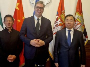 Вучић: Са пријатељима из Кине и УАЕ о сарадњи у области медицине и науке