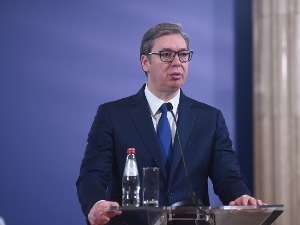 Вучић и Вучевић честитали Дан војних ветерана