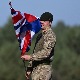 Britanski vojnici će možda morati da rade u javnim službama