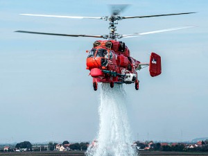 Екипа РТС-а у новом хеликоптеру "камов 32" – носи до пет тона воде, гаси пожаре на високим зградама