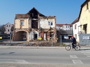 Квадратура круга: Глина још чека обнову