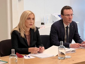 Поповићева тражи да се одбаци захтев Приштине за чланство у Хашкој конференцији