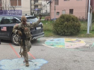 Кфор се извинио због уласка у двориште вртића: Случајно смо се нашли у ћорсокаку