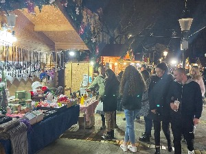 Како ће се у Србији дочекивати Нова година – на којим трговима се слави, где су вашари и шта кошта