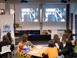 У њиховим патикама - ученици Математичке гимназије помажу избеглицама да науче српски