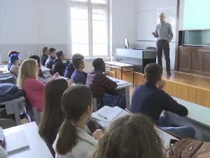 Ко уписује државне, а ко приватне факултете - када се одлази у иностранство