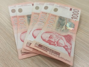 Почела исплата 5.000 динара за младе