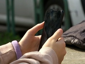 Кад родитељ изађе из дететове собе, оно ће другару са којим се дописује послати шифру 99