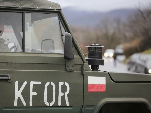 Адмирал Манч: Кфор пажљиво прати ситуацију на северу КиМ