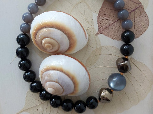 Изложба накита и фотографија Жељке Башић-Савић