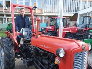 САТ-Бесплатни безбедносни рамови за тракторе