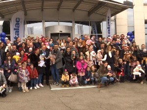 "Металац" награђује запослене раднике који су добили бебе